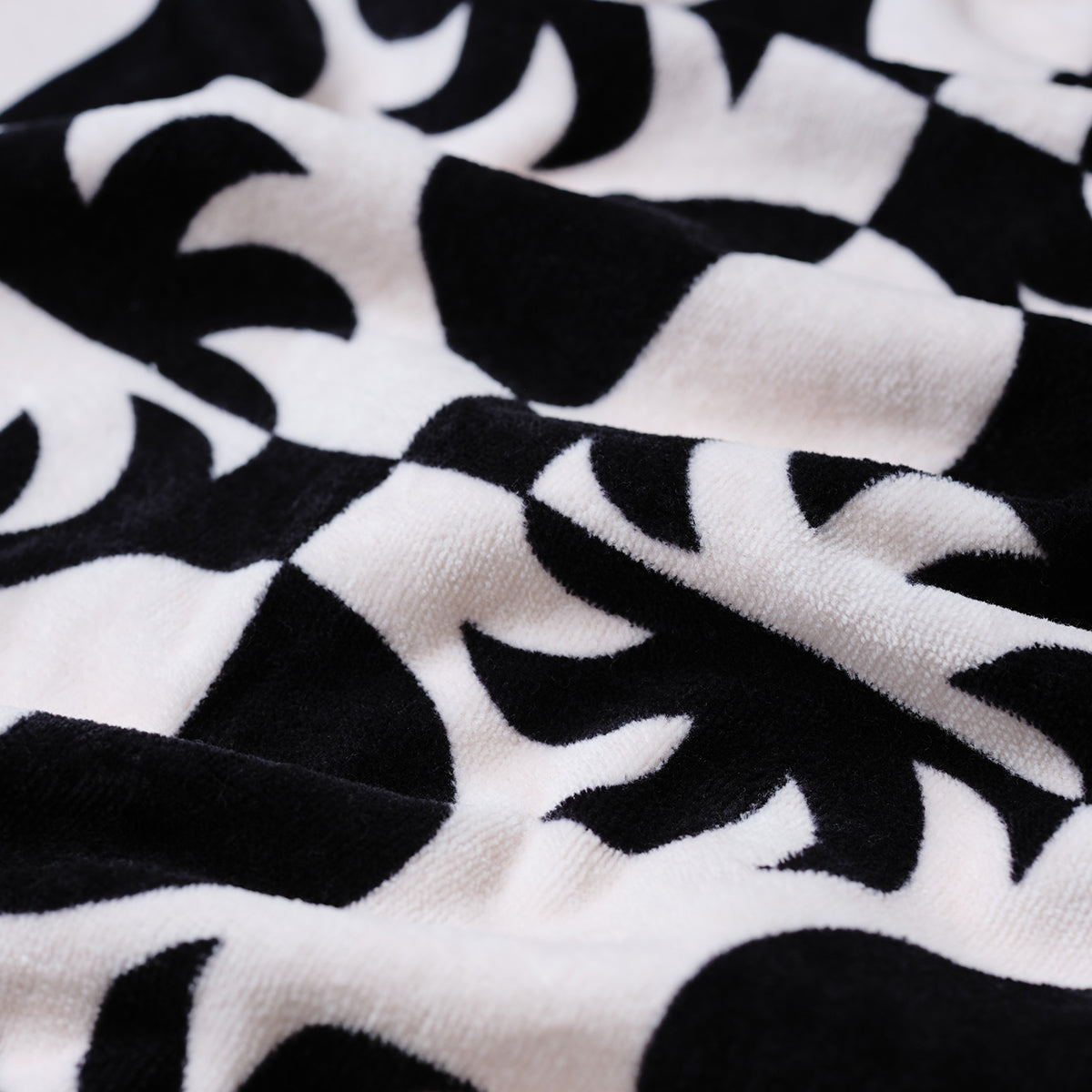 Dually Beach Towel - Black