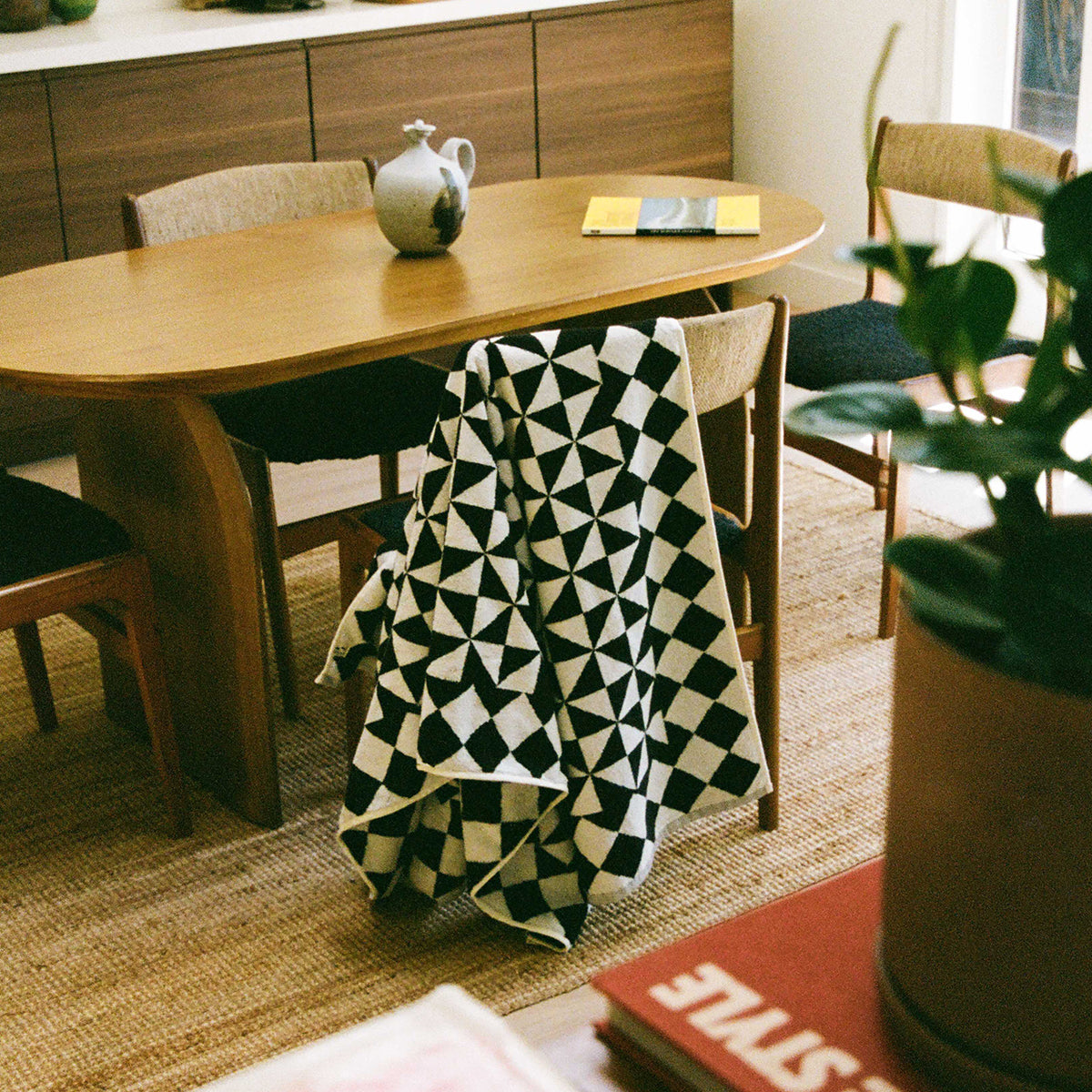 Gatsby Bath Towel - Black