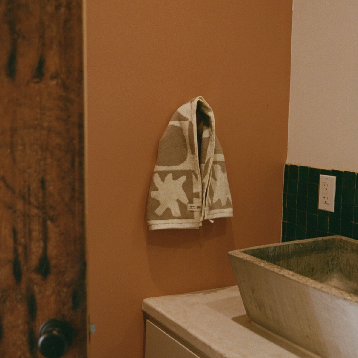 Upton Hand Towel - Cement | Upton x Slowtide