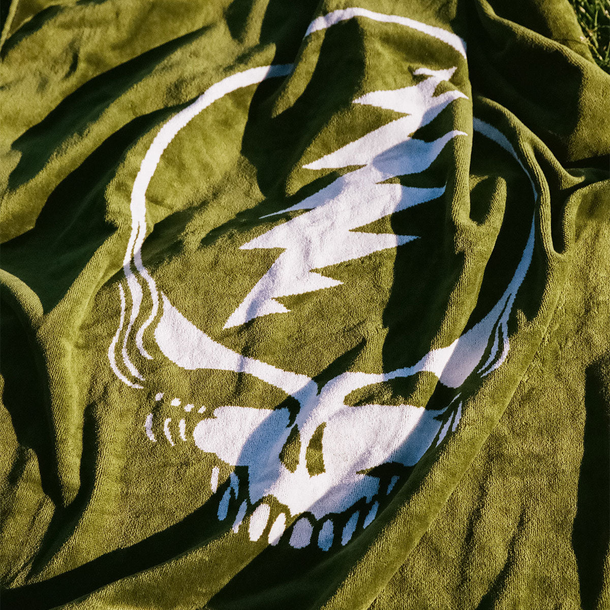 Grateful Shred Woven Towel - Avocado | Grateful Dead x Slowtide