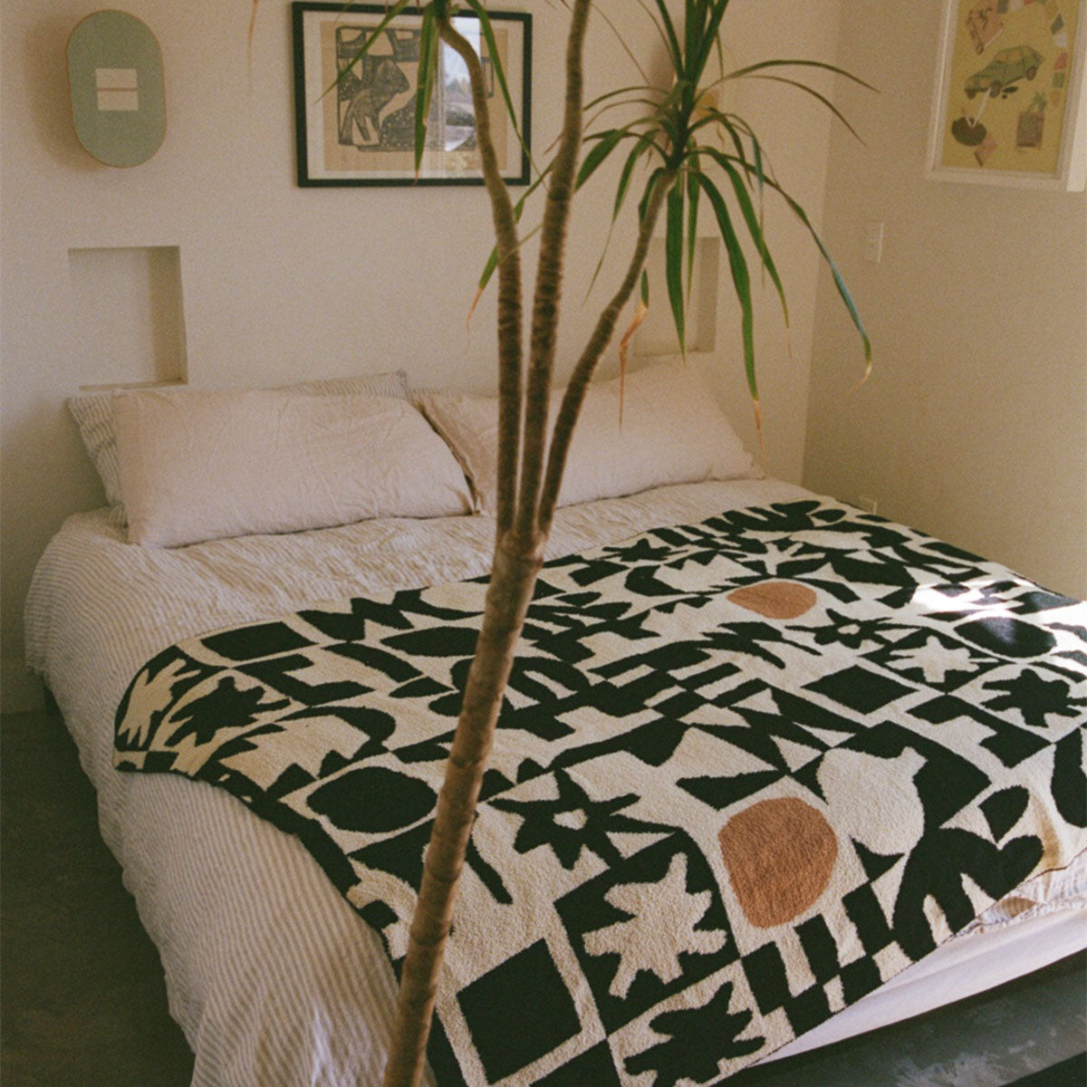 Upton Plush Knit Throw Blanket | Upton x Slowtide