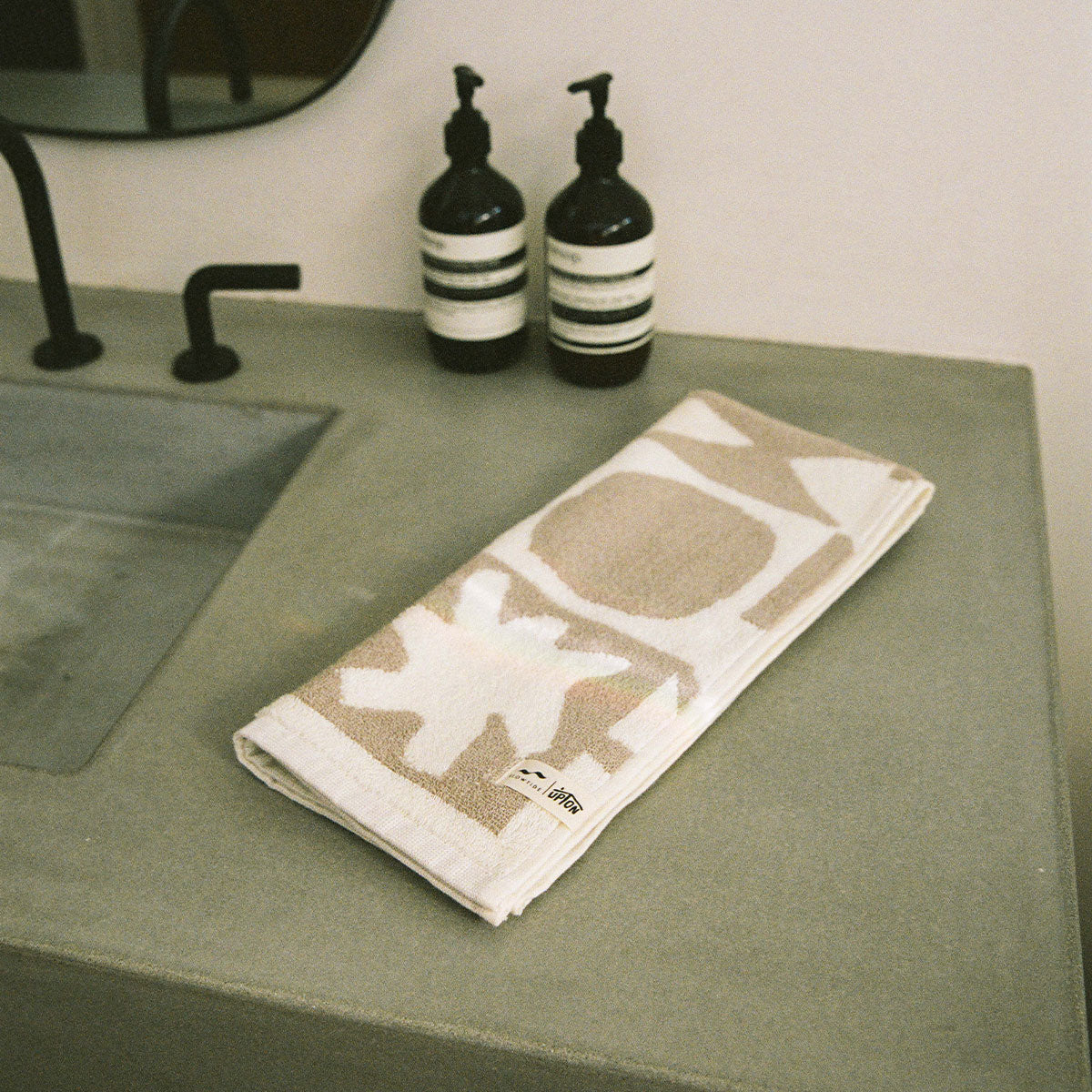 Upton Hand Towel - Cement | Upton x Slowtide