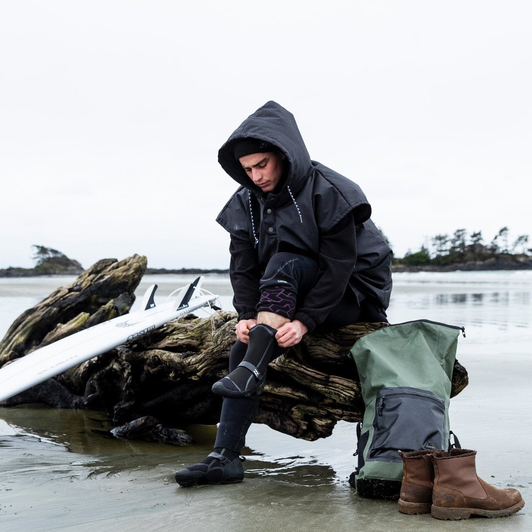 Waterproof Changing Poncho - Slowtide
