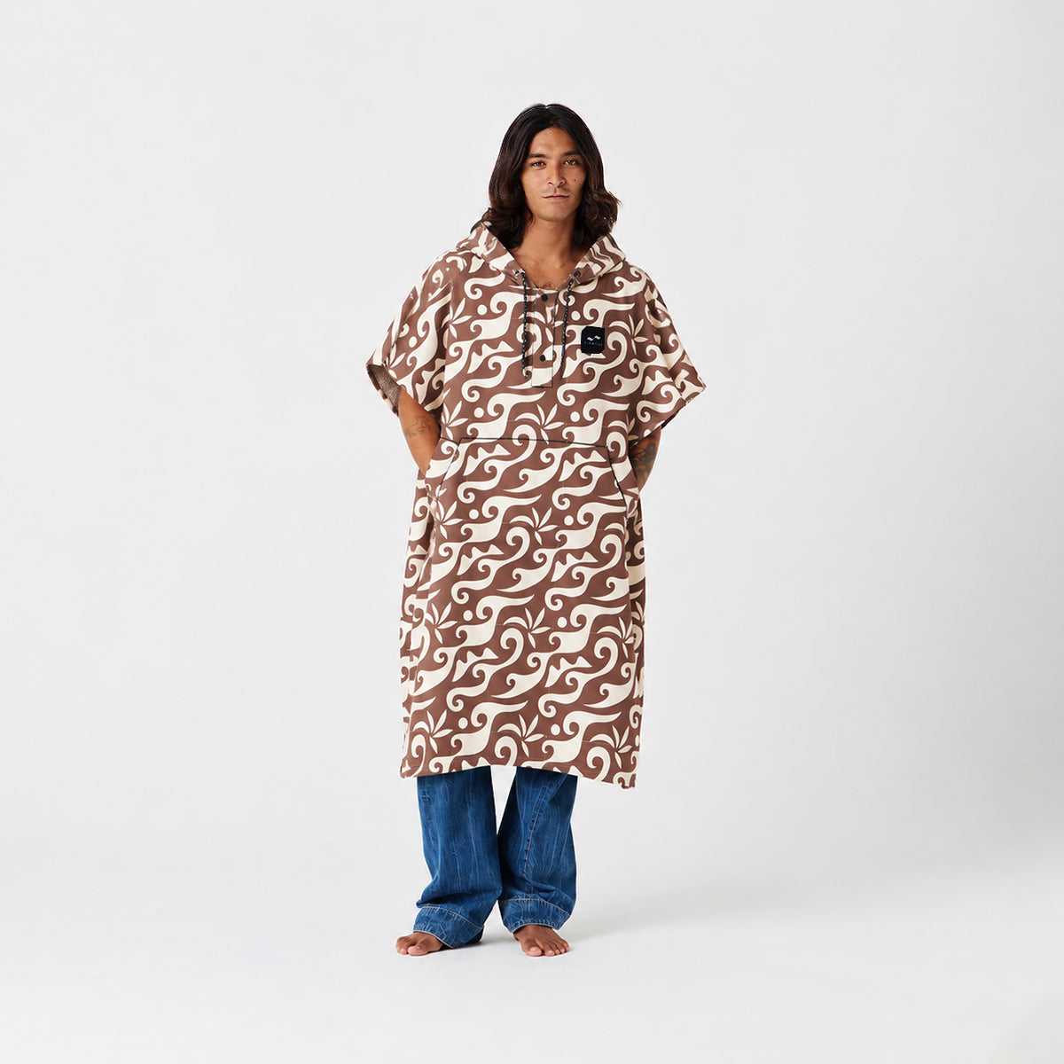 Quick-dry brown and beige changing poncho with color block design.