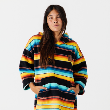El Cap Chilling Fleece Poncho – Slowtide