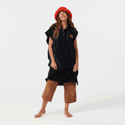 The Digs Extra-Warm Poncho - Black