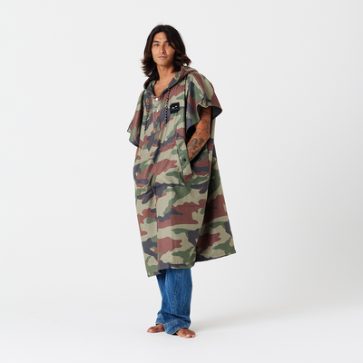 Camo quick-dry changing poncho with hood.