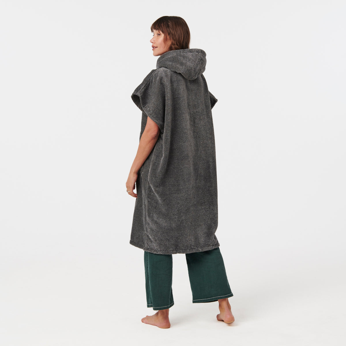 The Digs Changing Poncho in Heather Grey - Slowtide Image 4