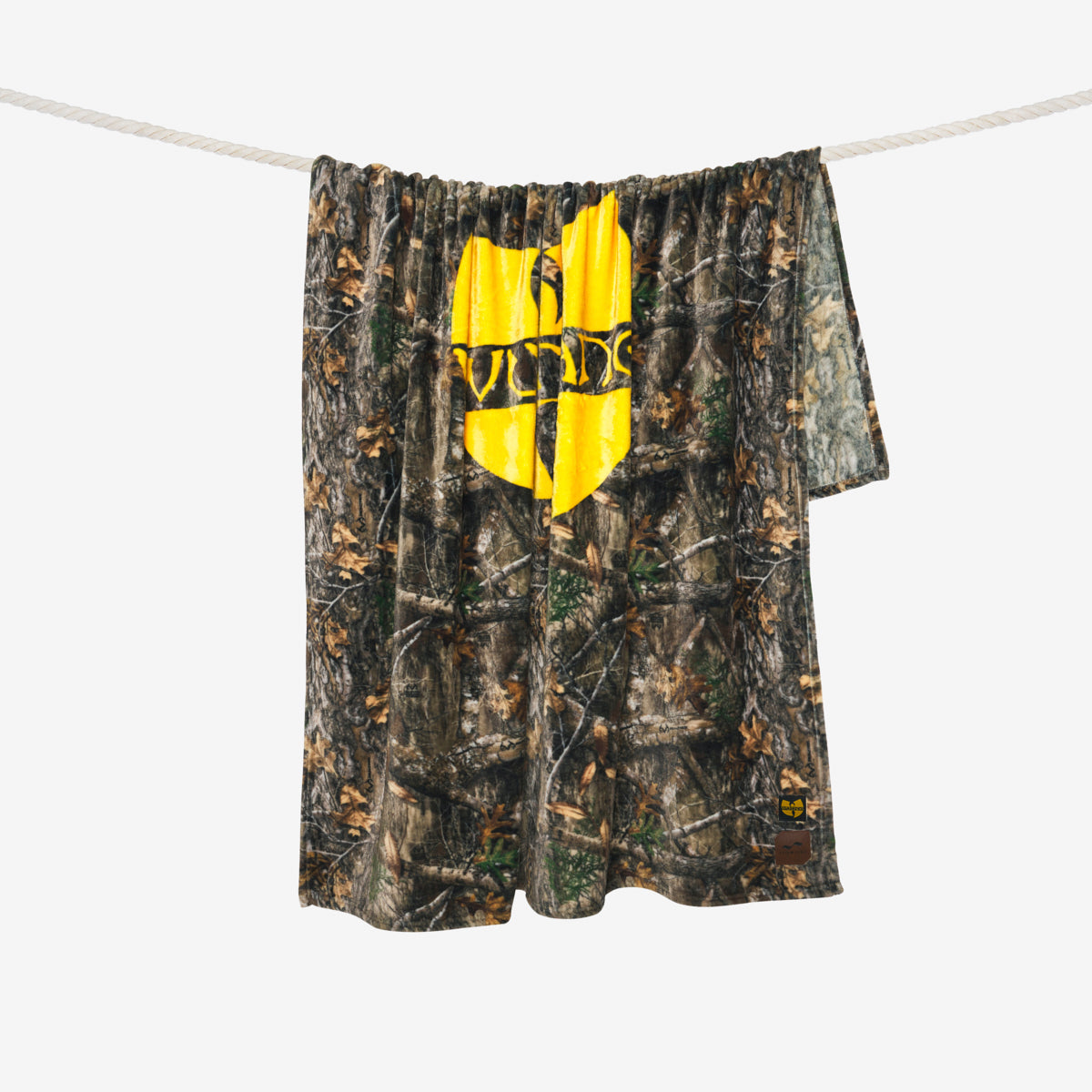 Triumph Plush Fleece Throw Blanket | Wu-Tang Clan x Realtree x Slowtide