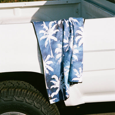 Luca Tie Dye Performance Quick-Dry Travel Towel