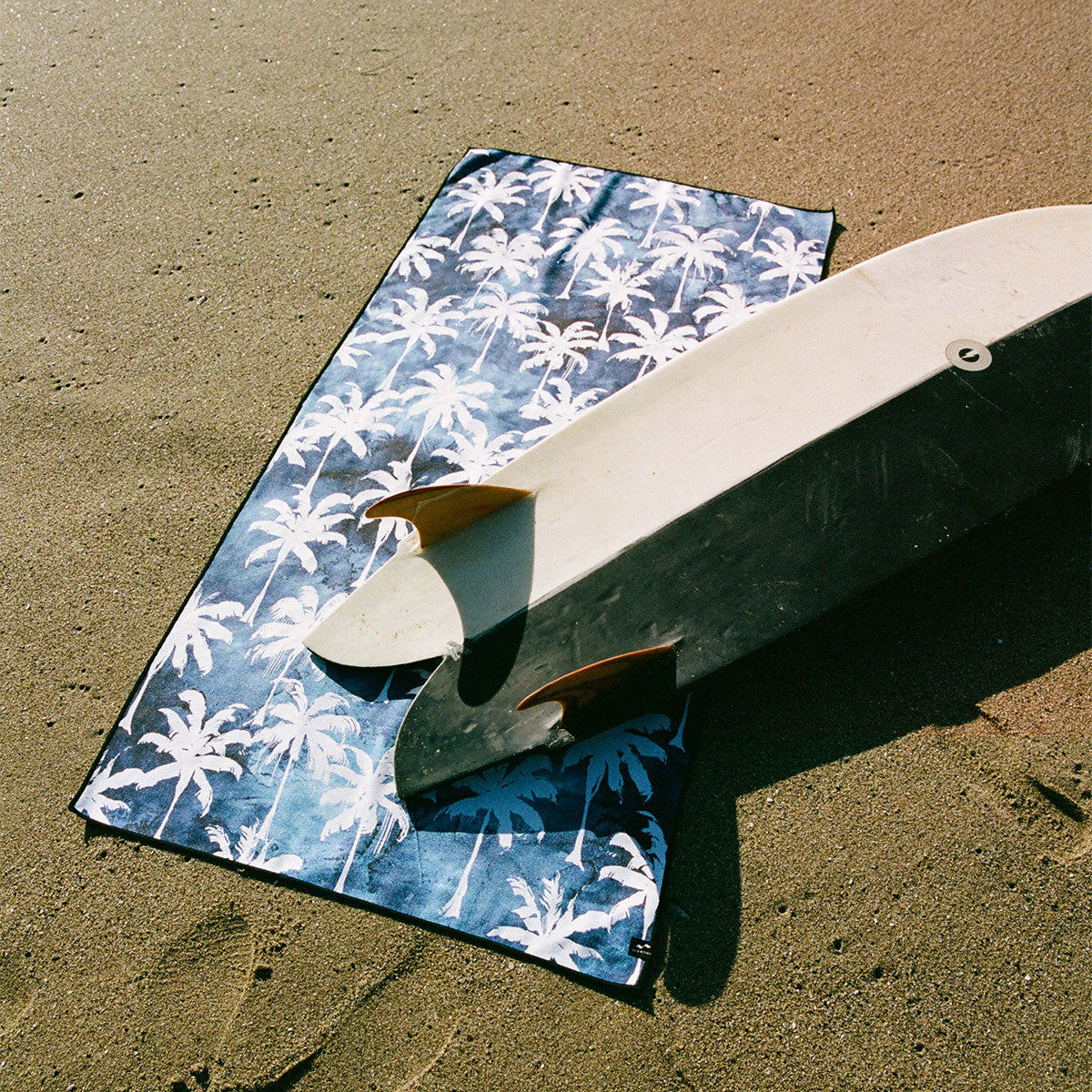 Luca Tie Dye Performance Quick-Dry Travel Towel