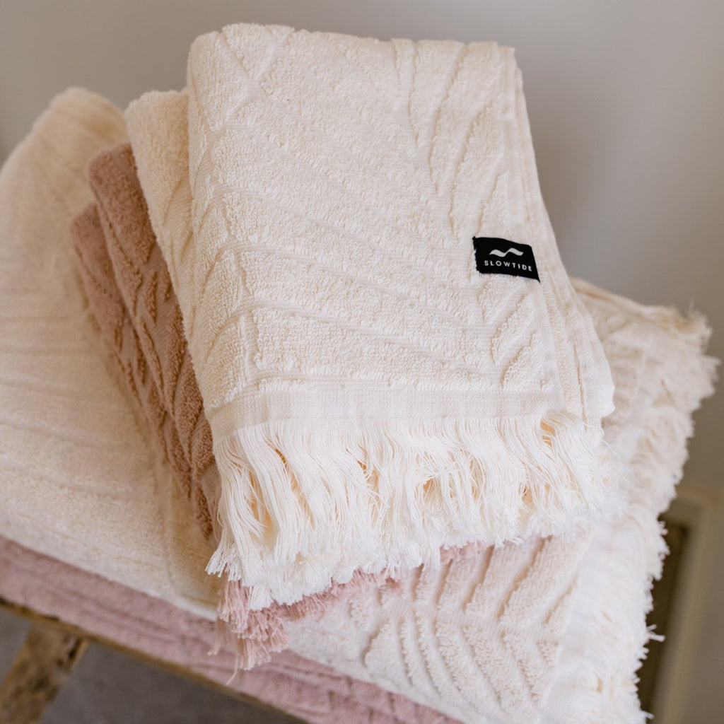 Kalo Bath Towel - Slowtide